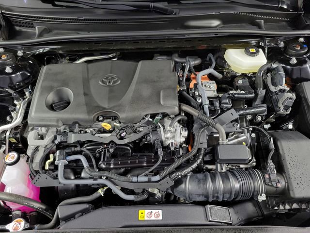 Used 2025 Toyota Camry SE image 13