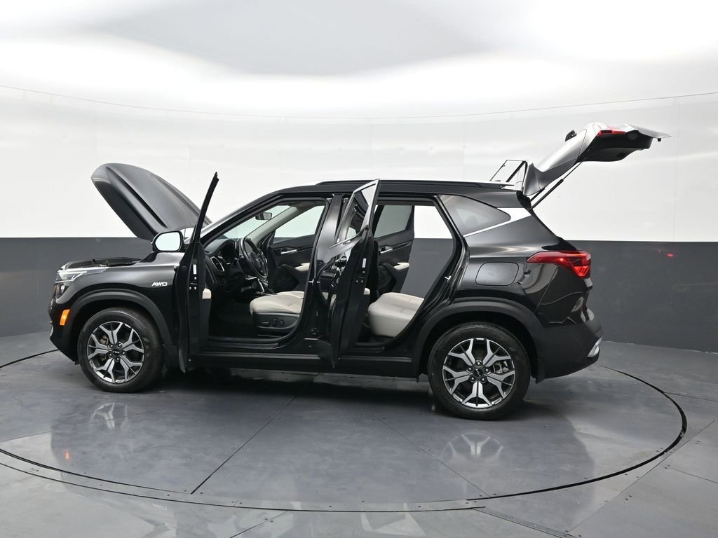 Used 2023 Kia Seltos EX image 31