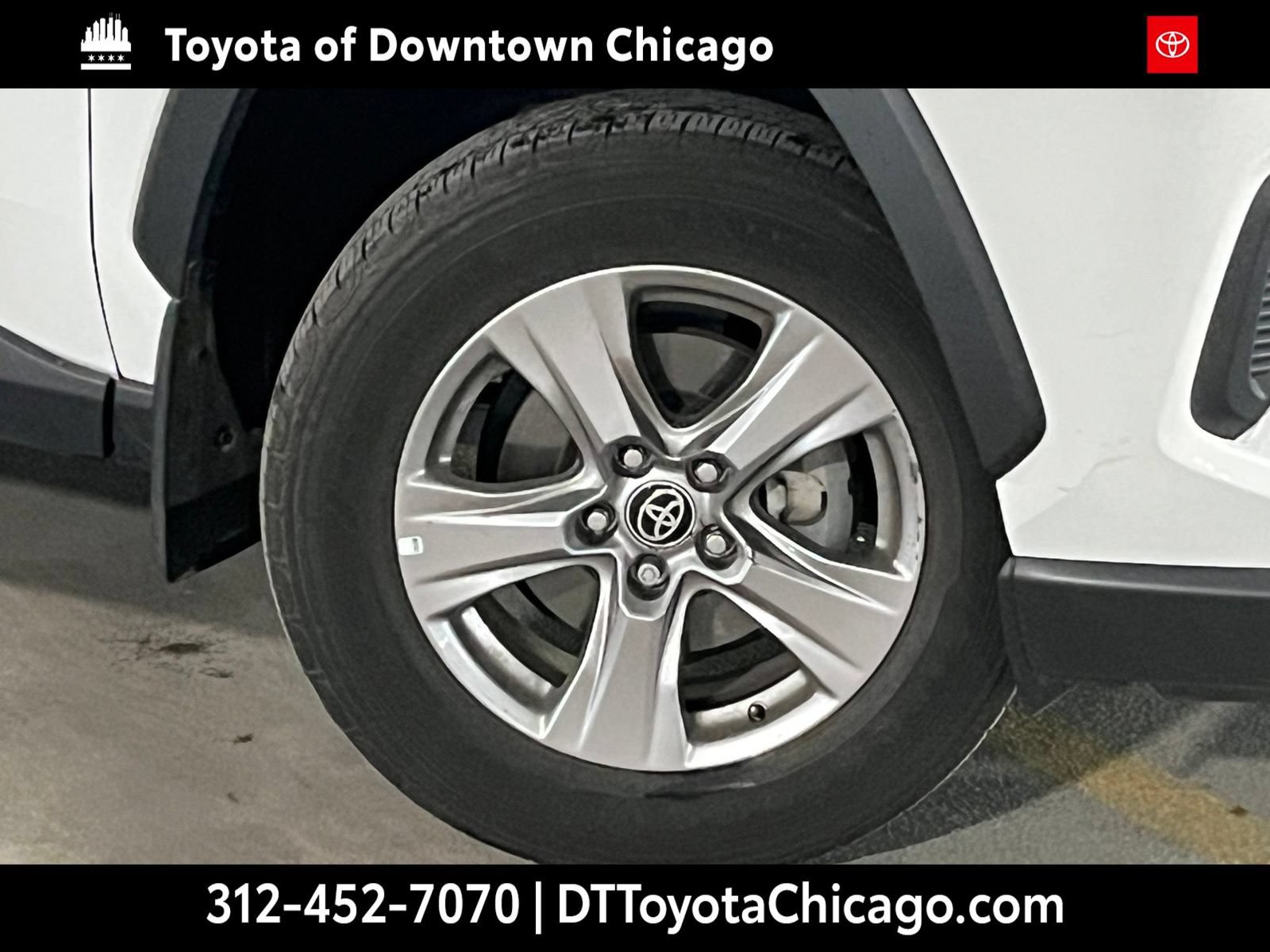 Used 2022 Toyota RAV4 XLE w/ Convenience Package AWD/4WD image 2