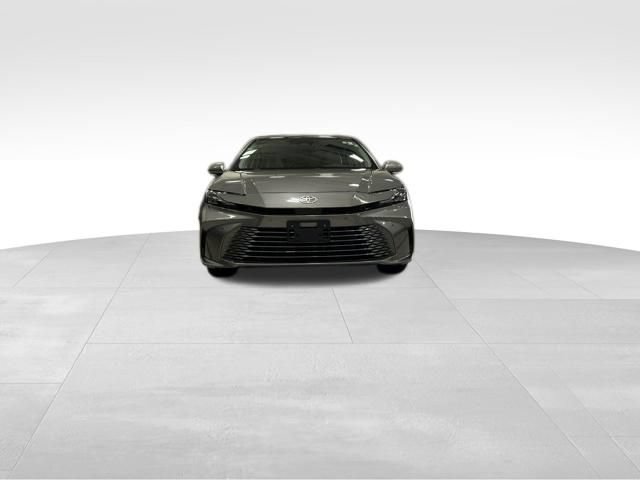 Used 2025 Toyota Camry XLE w/ Premium Plus Package AWD/4WD image 4