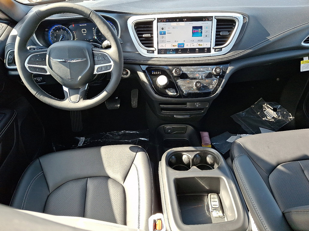 New 2026 Chrysler Pacifica Select image 12