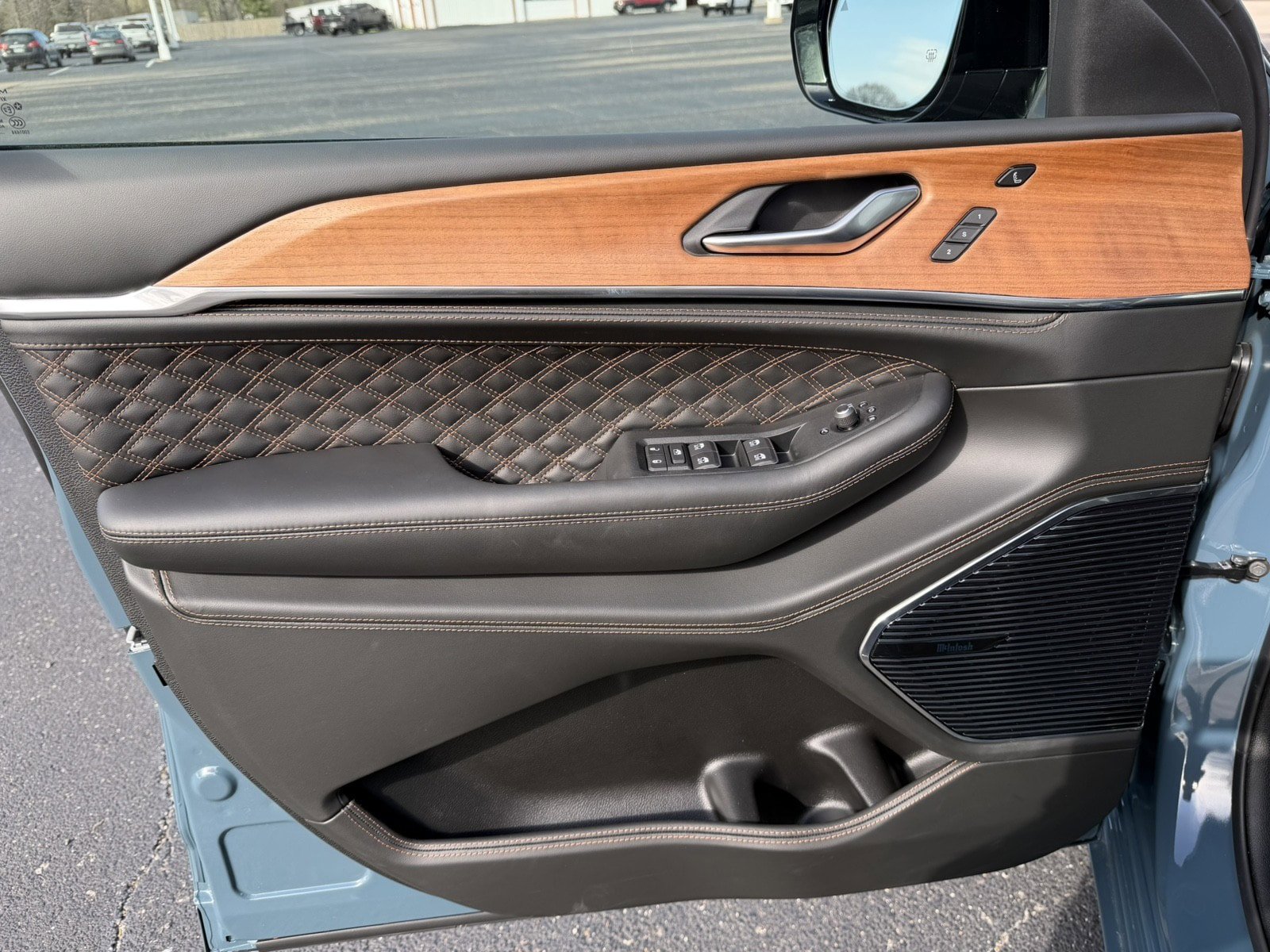 New 2026 Jeep Grand Cherokee Summit image 18