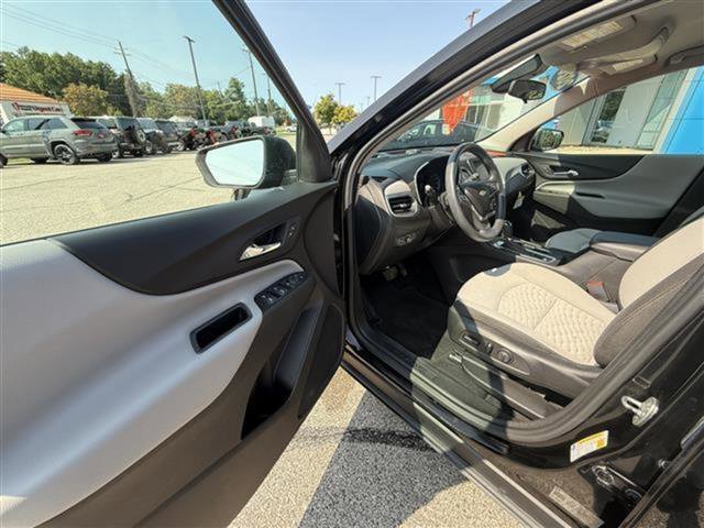 Used 2020 Chevrolet Equinox LS w/ LS Convenience Package image 11