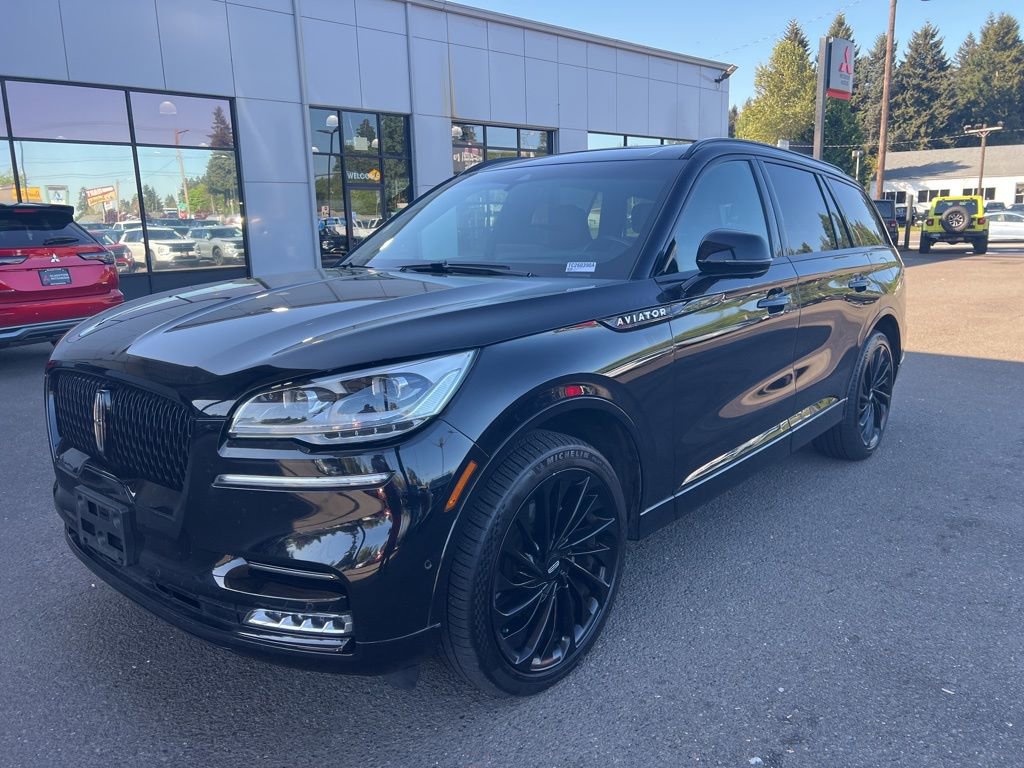 Used 2023 Lincoln Aviator Reserve w/ Equipment Group 201A AWD/4WD image 2
