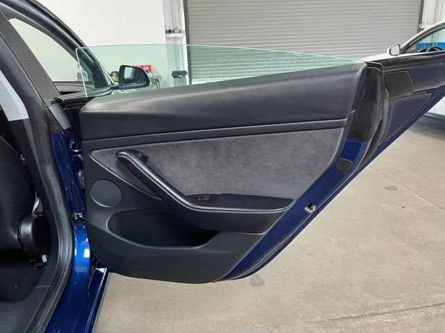Used 2022 Tesla Model 3 Long Range AWD/4WD image 17