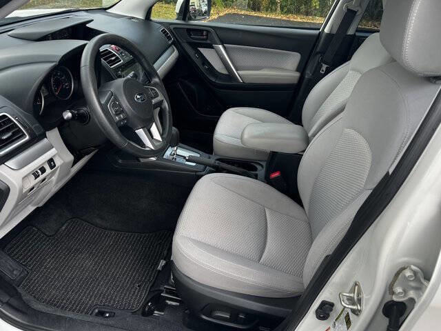 Used 2018 Subaru Forester 2.5i Premium w/ All-Weather Package image 10