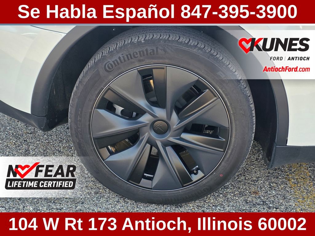 Used 2024 Tesla Model Y Long Range AWD/4WD image 12