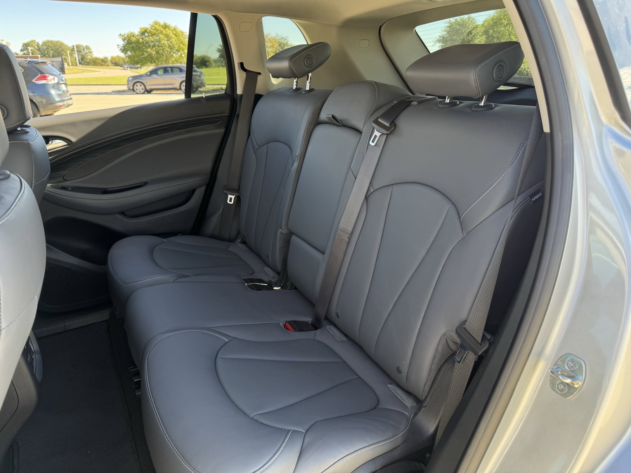 Used 2019 Buick Envision Essence FWD image 21