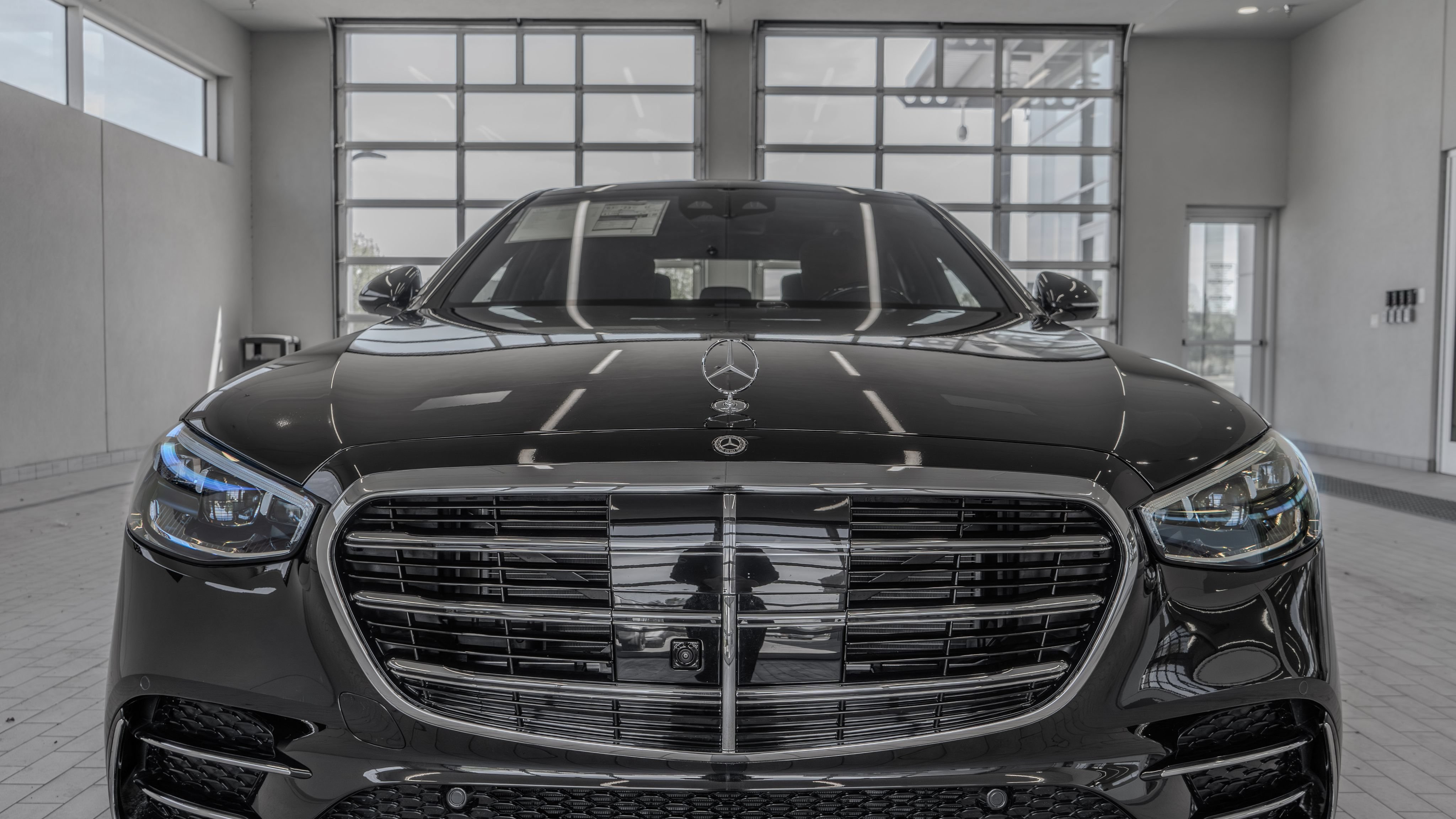 New 2026 Mercedes-Benz S 580e 4MATIC Sedan image 23