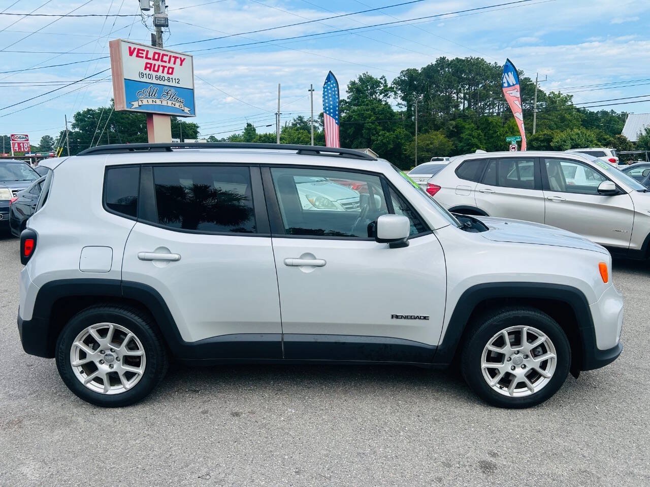 Used 2020 Jeep Renegade Latitude FWD image 8