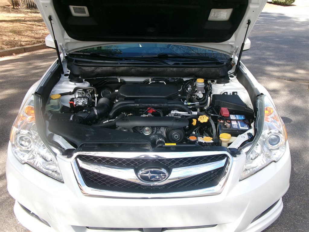Used 2011 Subaru Legacy 2.5i Premium image 35