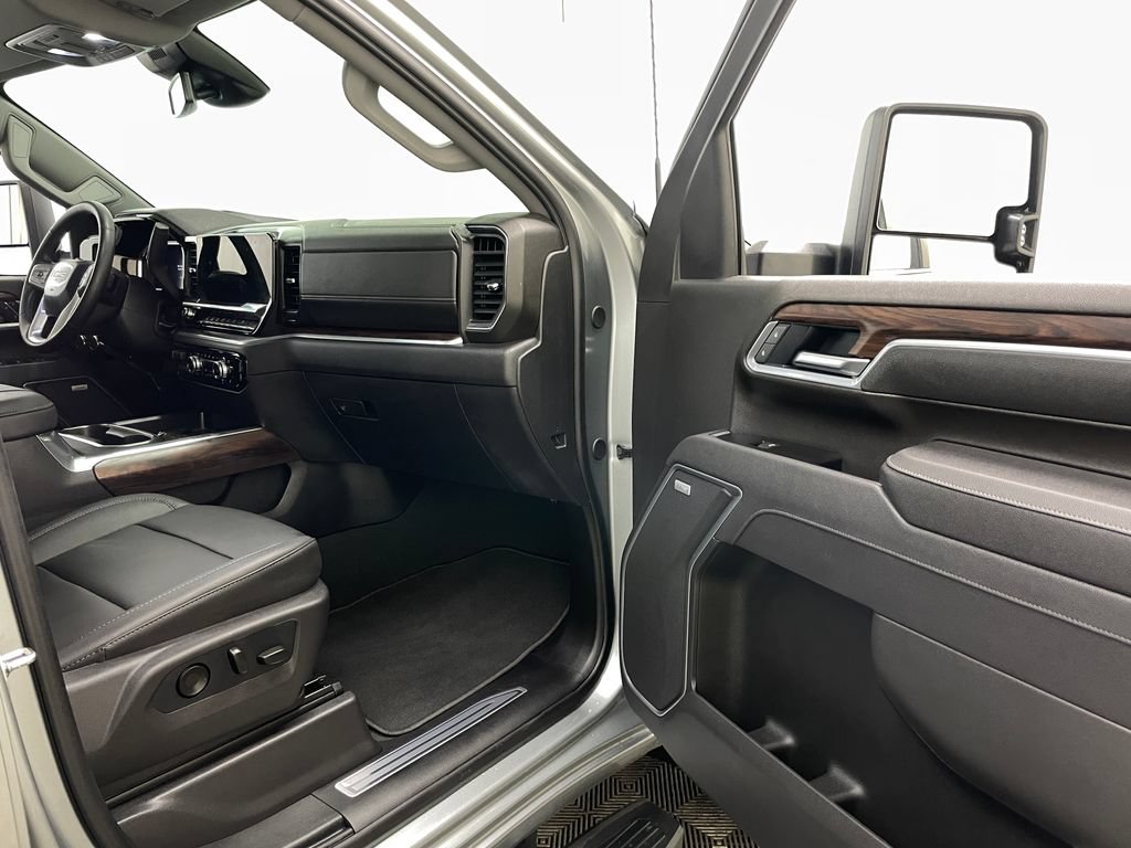 Used 2026 GMC Sierra 2500 SLT w/ SLT Premium Package AWD/4WD image 38