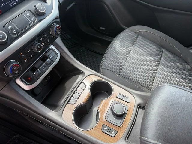 Used 2023 GMC Acadia SLE w/ Infotainment Package AWD/4WD image 27