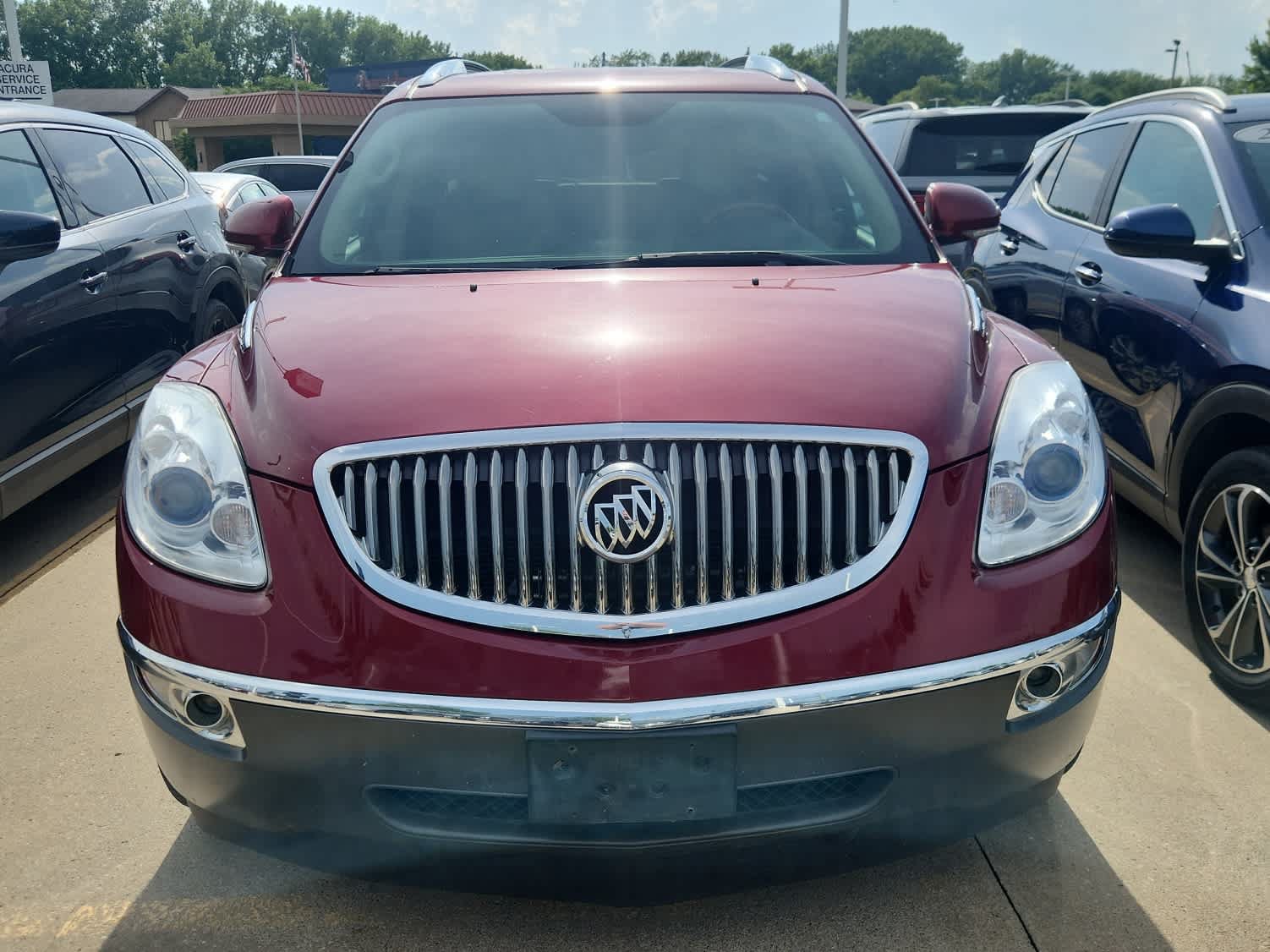 Used 2011 Buick Enclave CXL FWD image 2