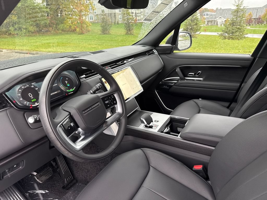 New 2025 Land Rover Range Rover SE AWD/4WD image 12