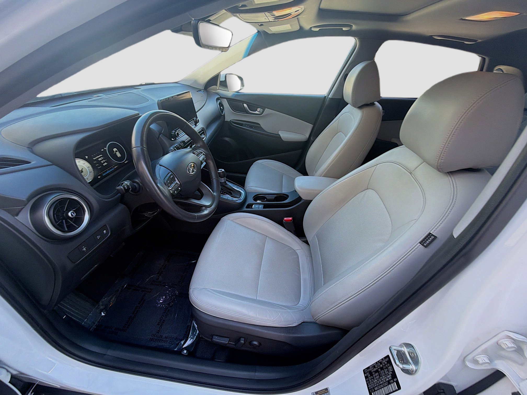 Used 2022 Hyundai Kona Limited FWD image 16