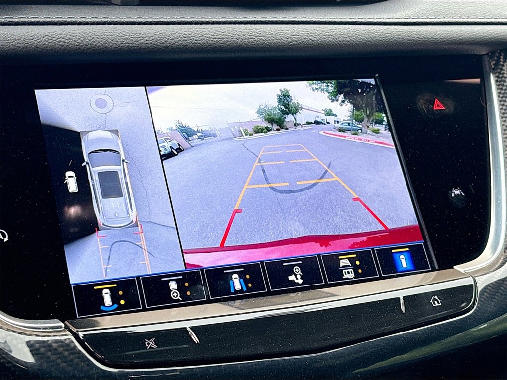 Used 2024 Cadillac XT6 Sport w/ Technology Package image 14