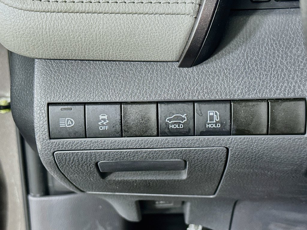 Used 2021 Toyota Camry LE FWD image 22