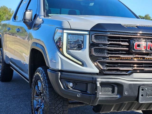 Used 2024 GMC Sierra 1500 AT4X image 9