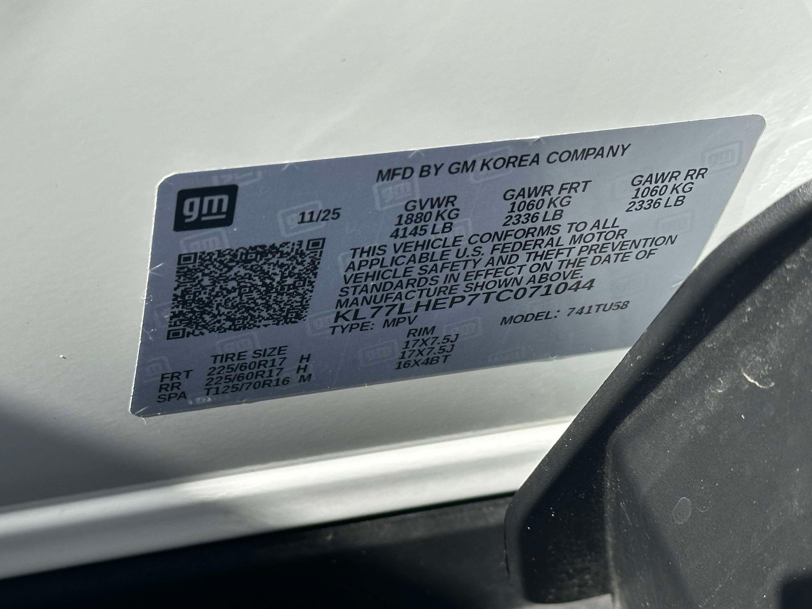 Used 2026 Chevrolet Trax LT w/ Sunroof Package FWD image 37