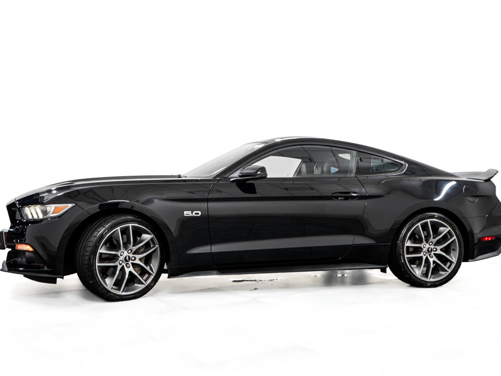 Used 2017 Ford Mustang GT Premium w/ Equipment Group 401A RWD image 4