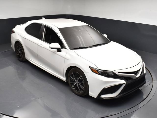 Used 2021 Toyota Camry SE image 40