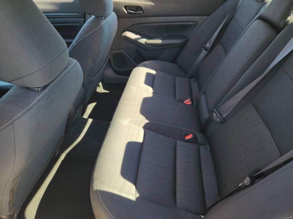 Used 2024 Nissan Altima 2.5 SV image 19