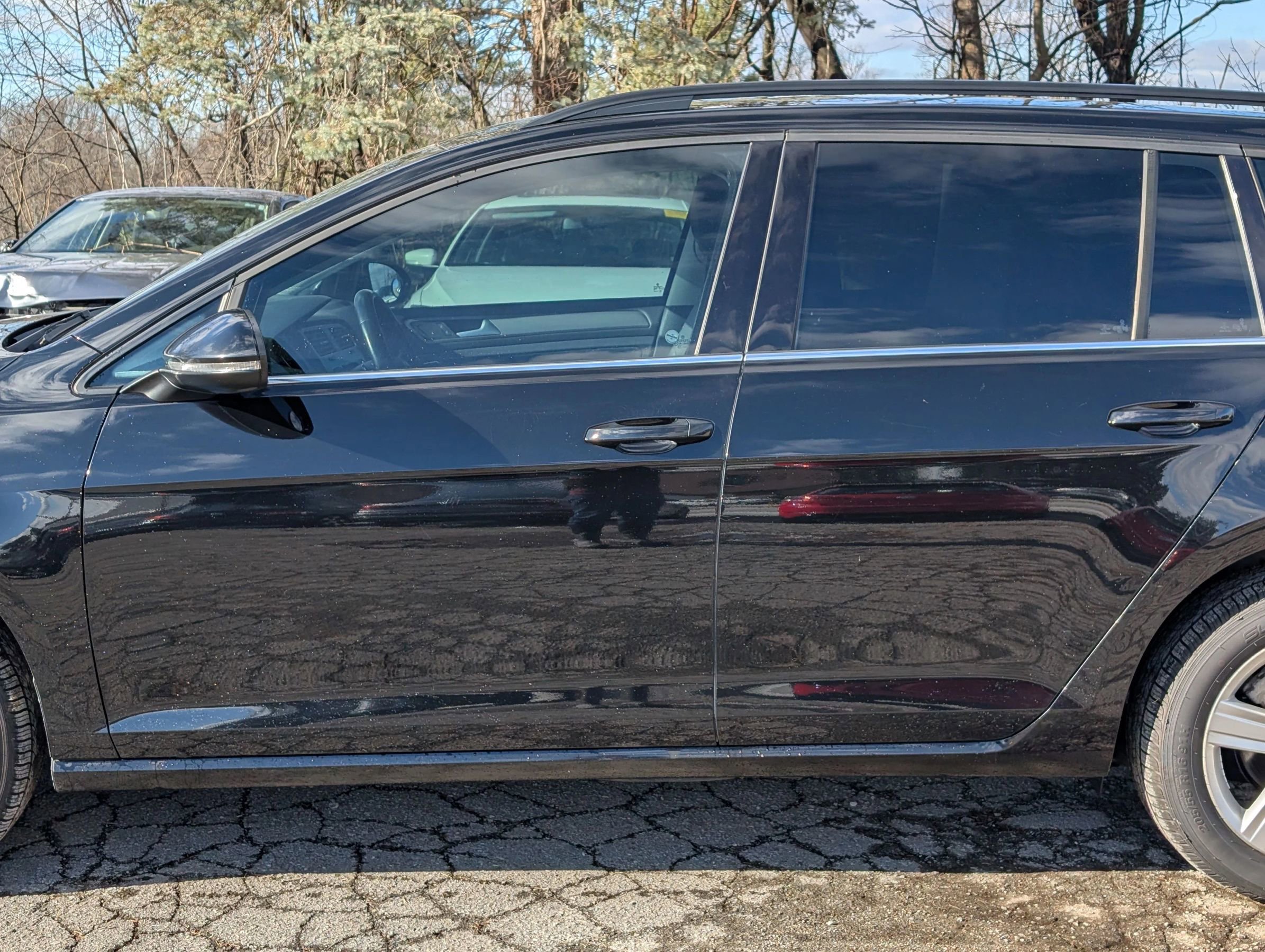 Used 2015 Volkswagen Golf TDI S image 3