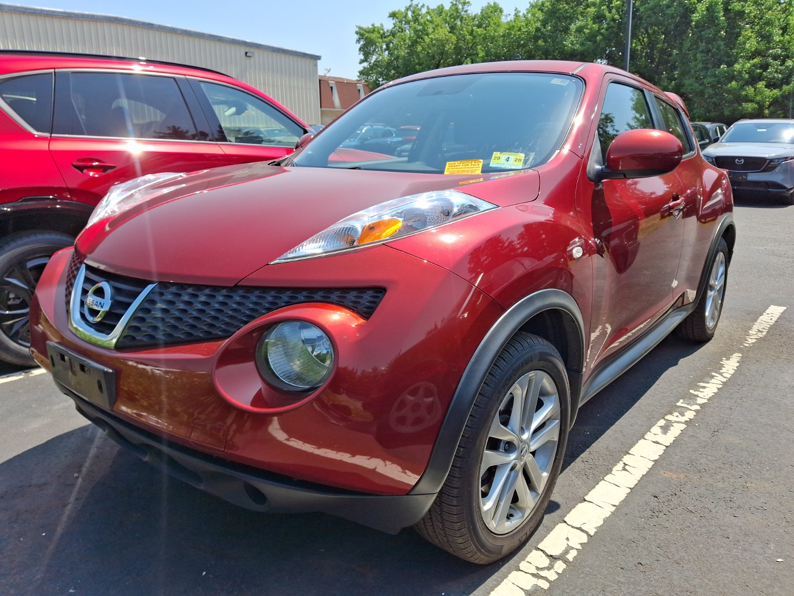 Used 2011 Nissan Juke SV AWD/4WD image 2
