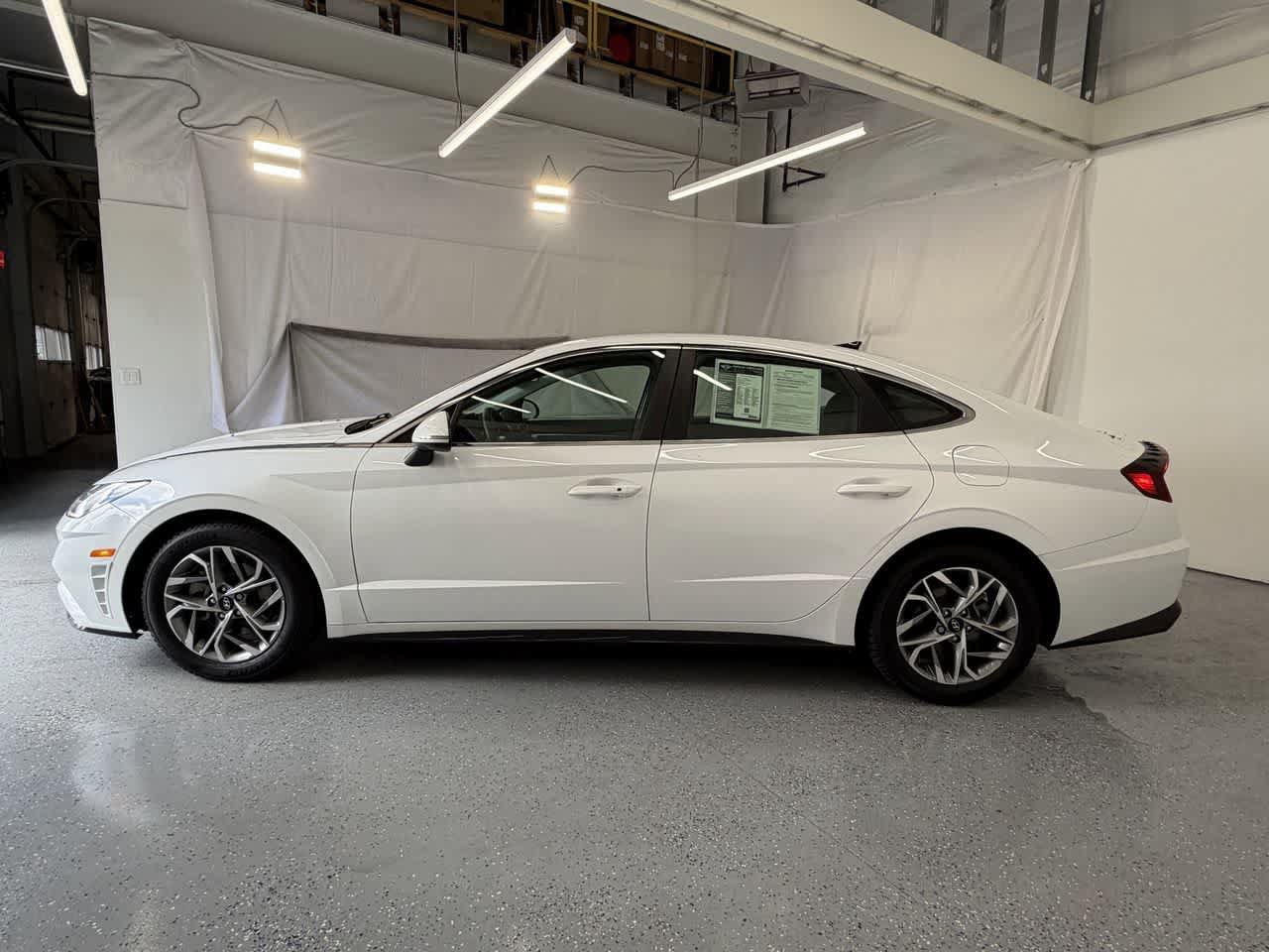 Used 2020 Hyundai Sonata SEL FWD image 2