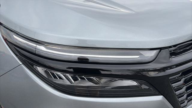 Used 2024 Chevrolet Equinox RS AWD/4WD image 10
