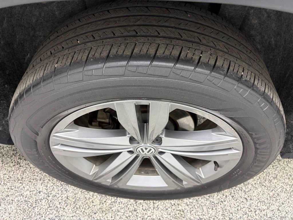 Used 2019 Volkswagen Atlas SEL R-Line image 11