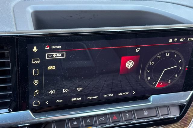 Used 2025 GMC Sierra 1500 Elevation image 17