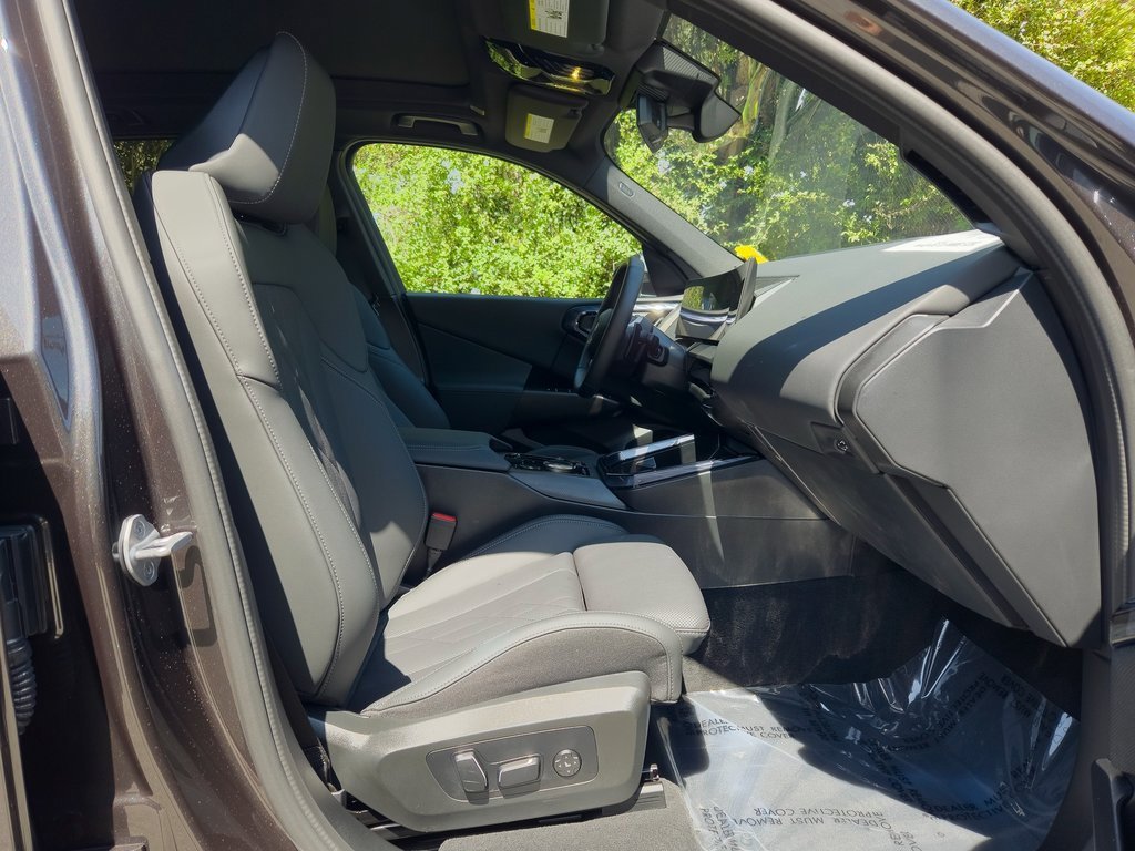 Used 2025 BMW X3 xDrive30i w/ Convenience Package image 24