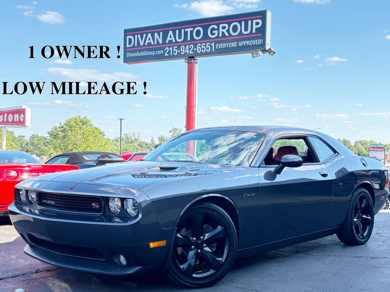 Used 2013 Dodge Challenger R/T Plus RWD image 1
