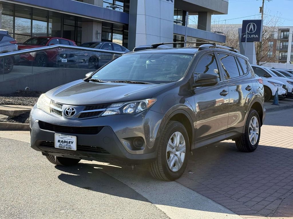 Used 2015 Toyota RAV4 LE image 3