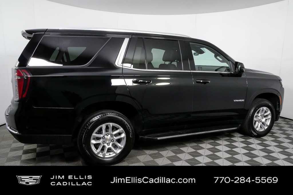 Used 2025 Chevrolet Tahoe LT RWD image 2