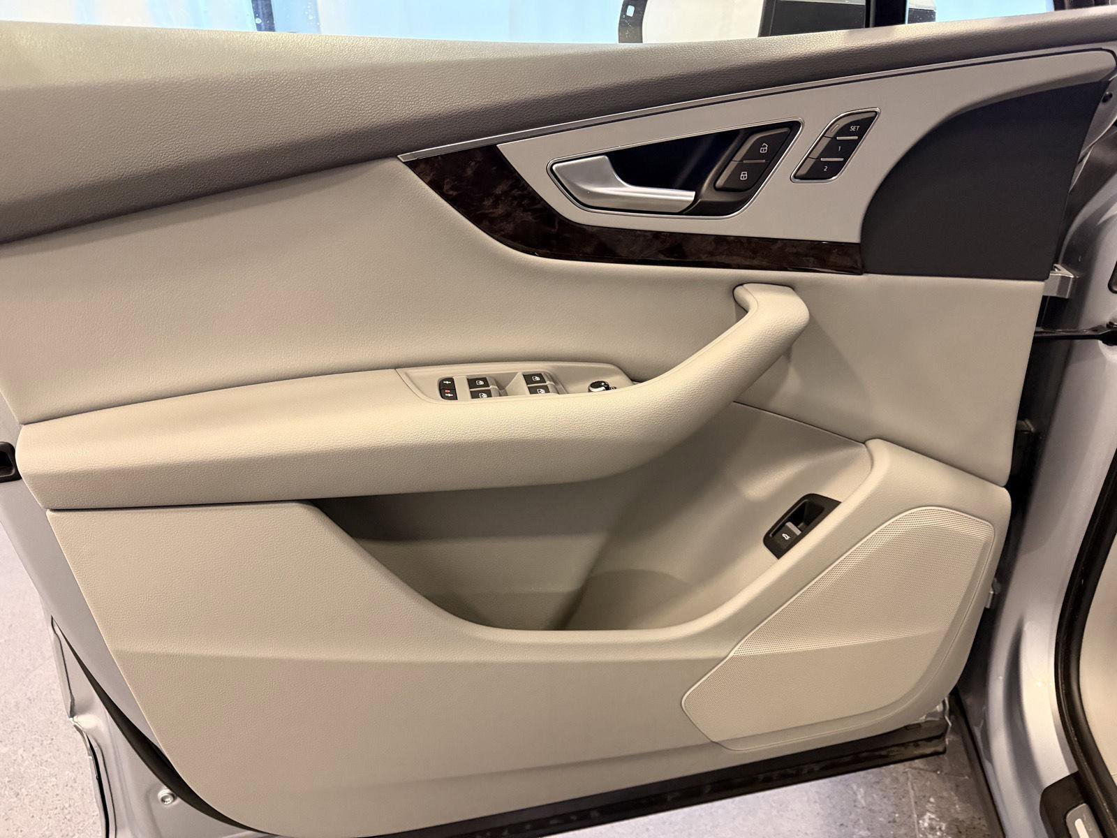 Used 2019 Audi Q7 2.0T Premium w/ Cold Weather Package image 15