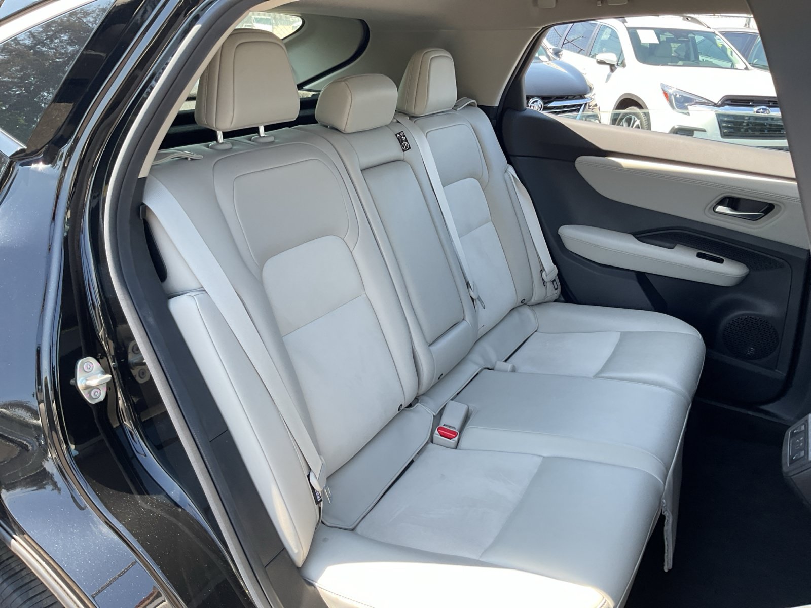 Used 2023 Nissan Ariya FWD image 20