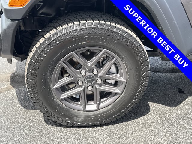 Used 2025 Jeep Wrangler Unlimited Sport AWD/4WD image 11