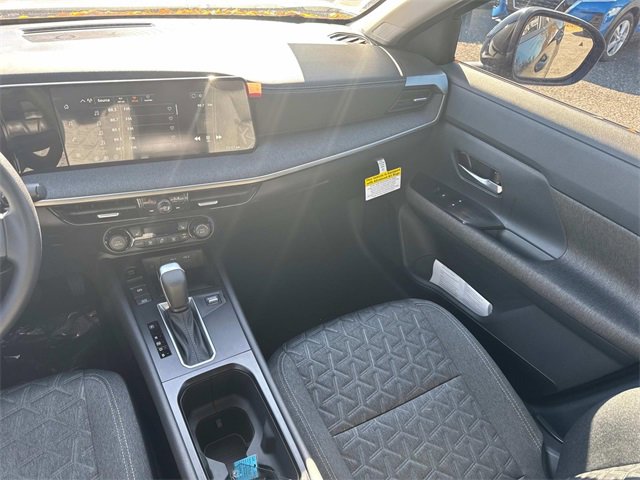 New 2026 Nissan Kicks SV w/ SV Premium Package image 17