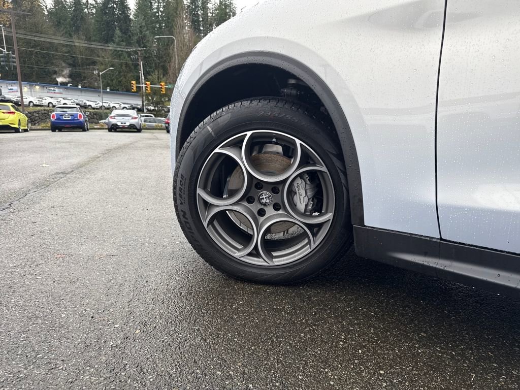 New 2025 Alfa Romeo Stelvio Sprint image 28