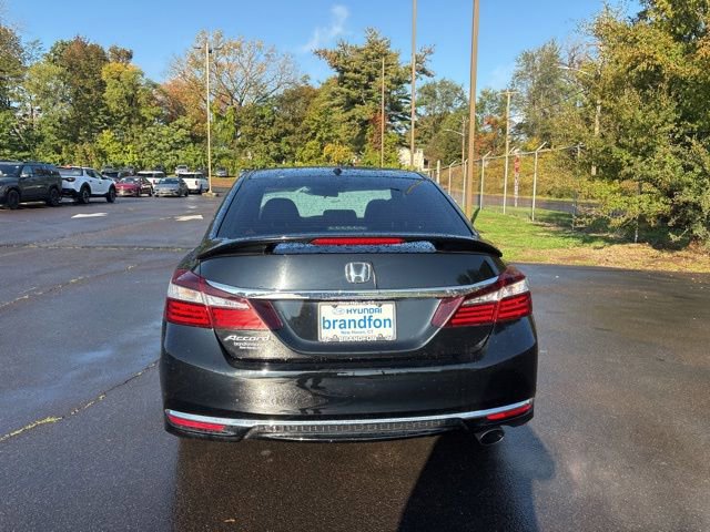 Used 2017 Honda Accord EX image 5