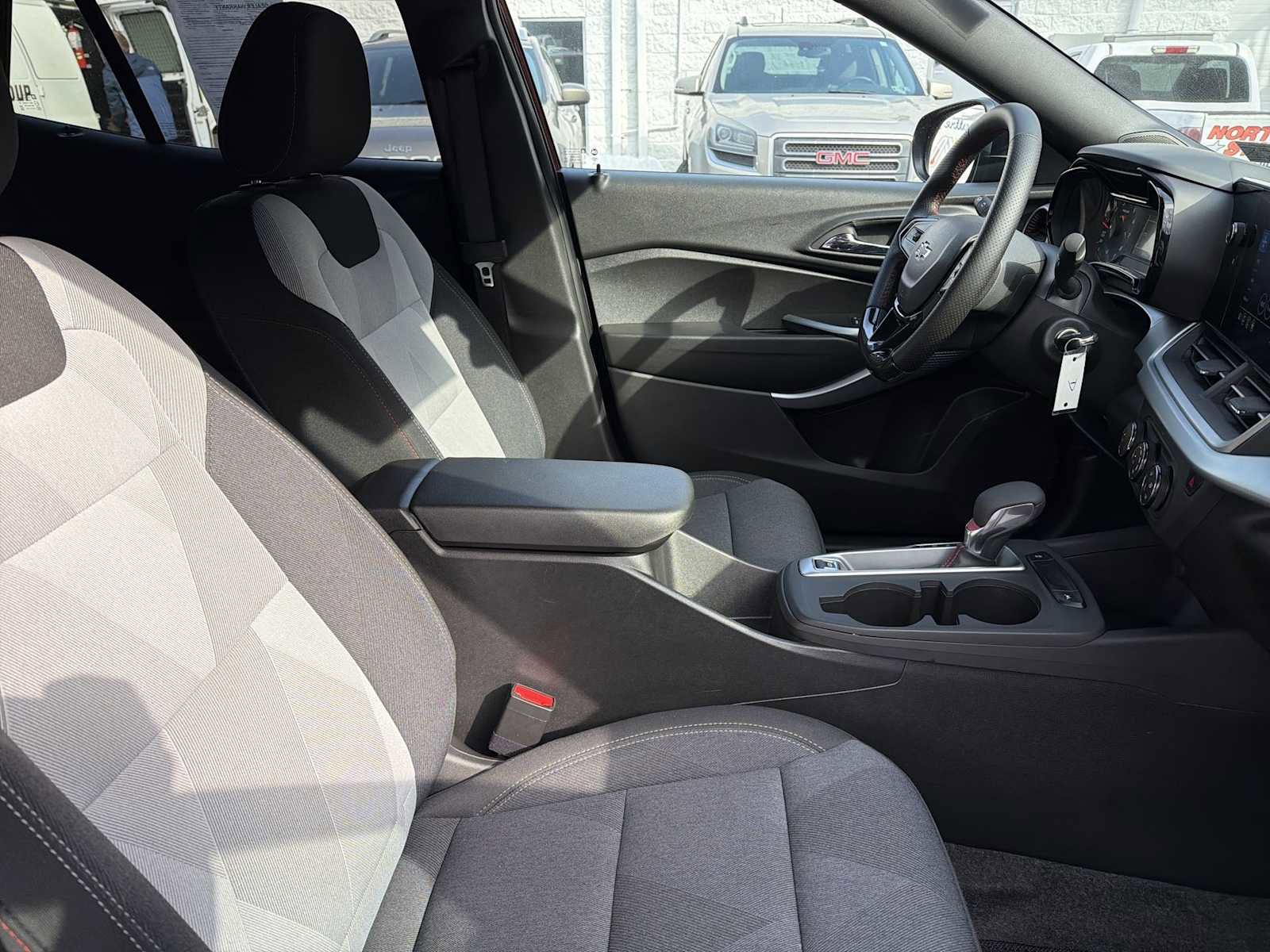 Used 2024 Chevrolet Trax RS w/ Driver Confidence Package image 24