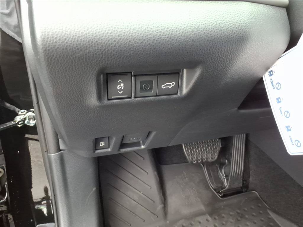 New 2026 Toyota RAV4 XSE w/ Panoramic Sun Roof Package AWD/4WD image 10