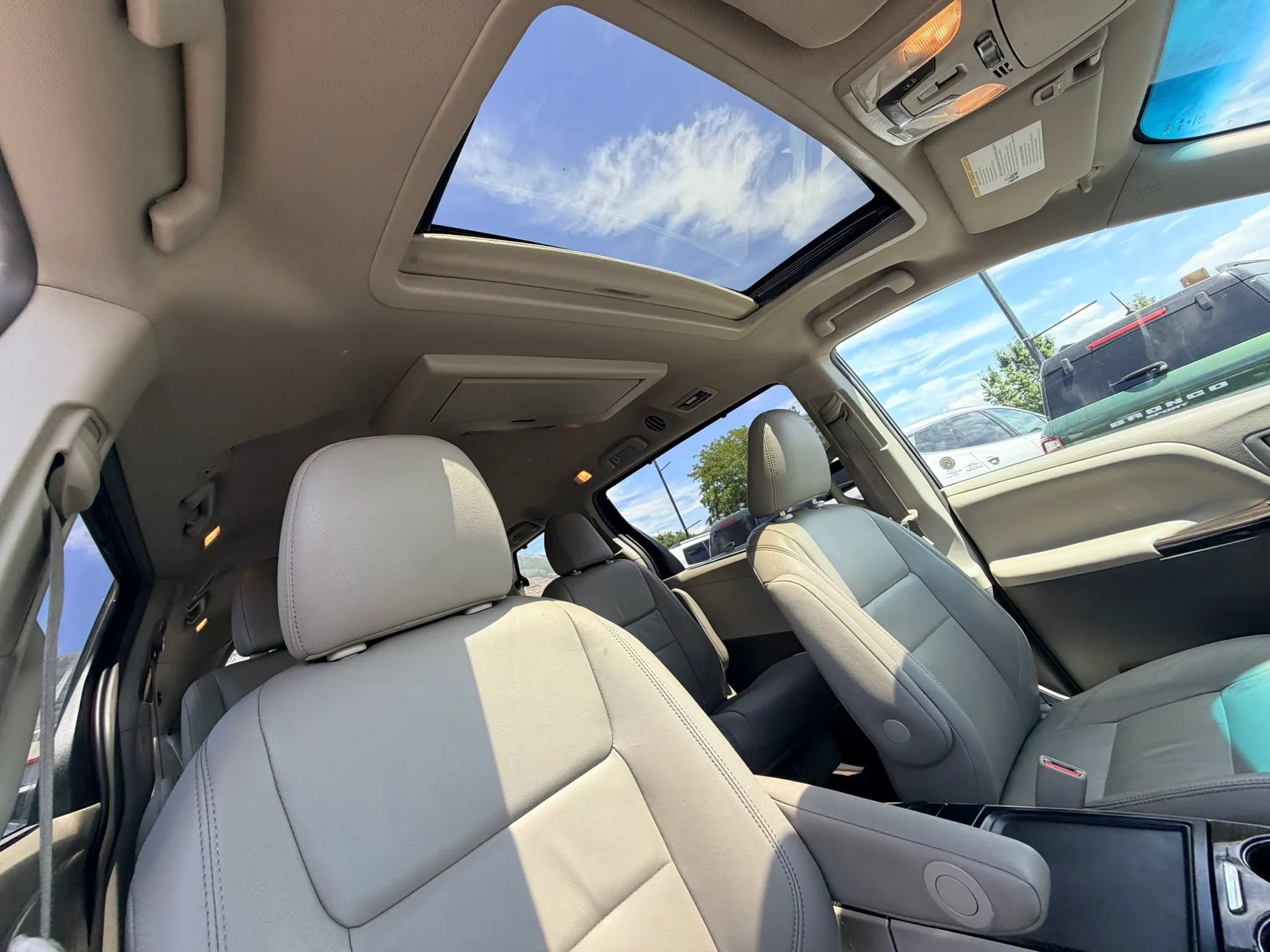 Used 2015 Toyota Sienna XLE w/ Entertainment Package FWD image 28