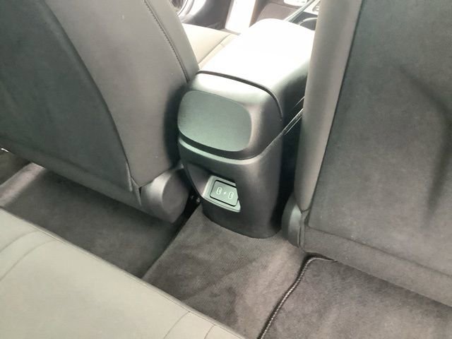 Used 2025 Hyundai Elantra SEL image 23