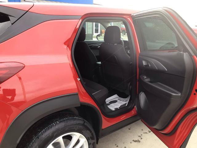 New 2026 Chevrolet TrailBlazer LS w/ LS Convenience Package AWD/4WD image 15