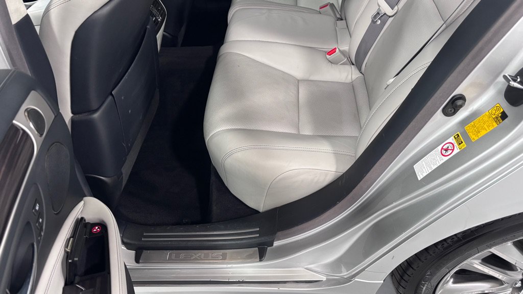 Used 2013 Lexus LS 460 AWD w/ Ultra Luxury Pkg image 22