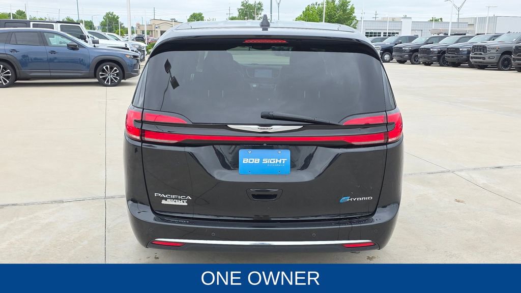 Certified 2022 Chrysler Pacifica Limited FWD image 5